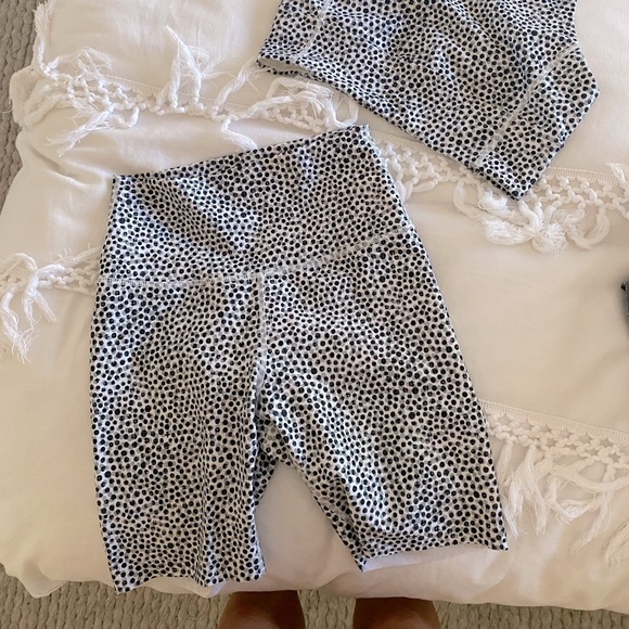 Nimble Activewear Set Black and White Spot, Crop and Bike Shorts Size M/12 - Picture 4 of 4